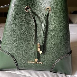 Hunters Green Michael Kors satchel bag. Softly used.